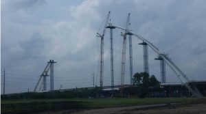 Thursday, May 7, 2015: Assembly of Arch Segments WA8/WA9/WA10 (Near) and WA6/WA7 (Far)